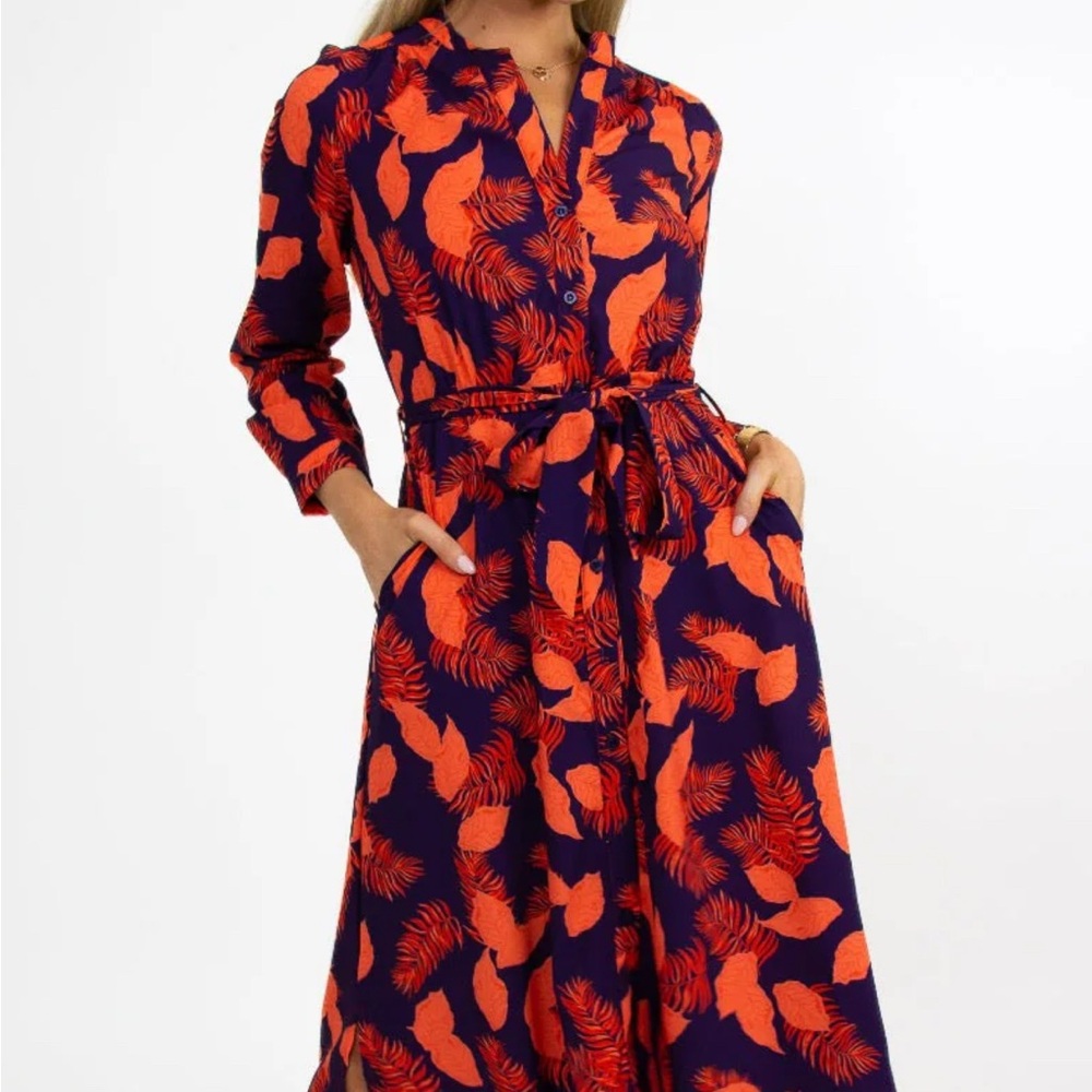KATE & PIPPA CAPRI DRESS IN NAVY / ORANGE FEATHER LEAF PRINT, NWT, SZ S